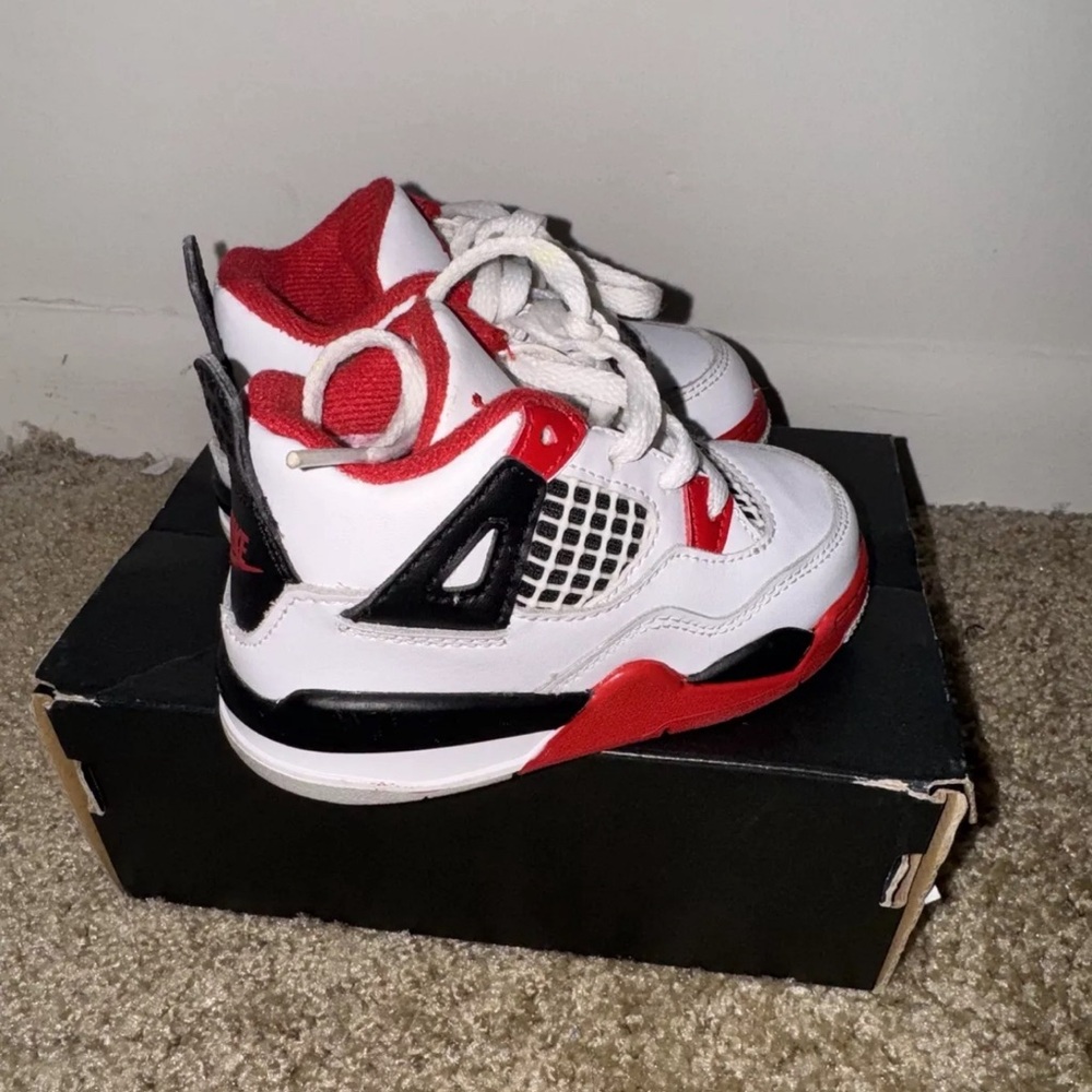 Nike Air Jordan 4 Retro Fire Red White Black BQ7670-160 Td Toddlers Size 6C - Picture 3 of 8